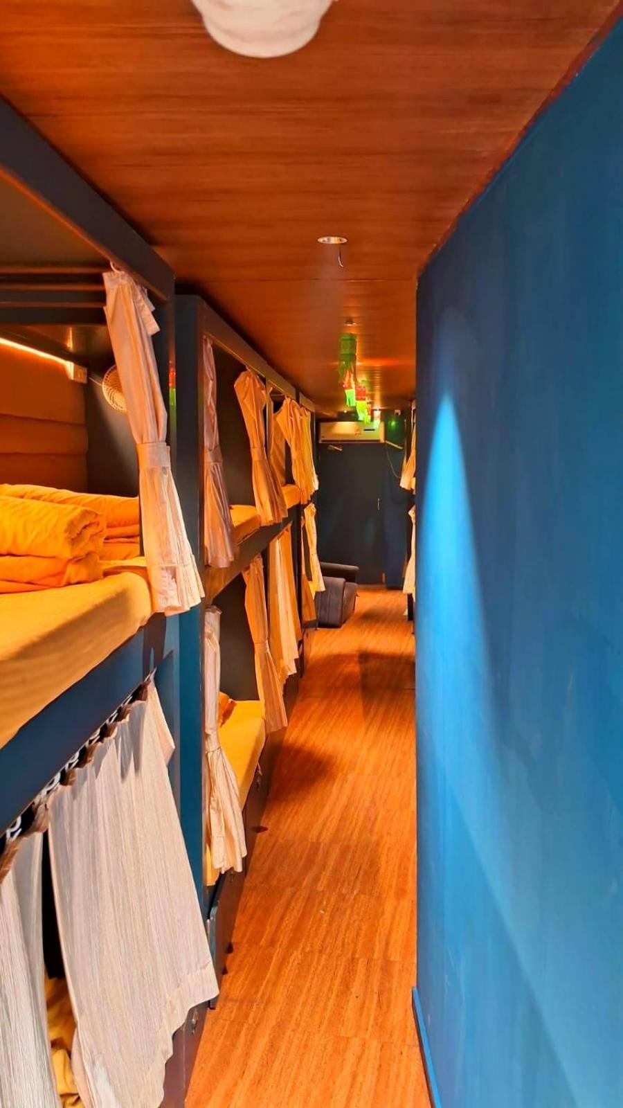 Sinhassan Dormitory Hostel Juhu Mumbai Dış mekan fotoğraf