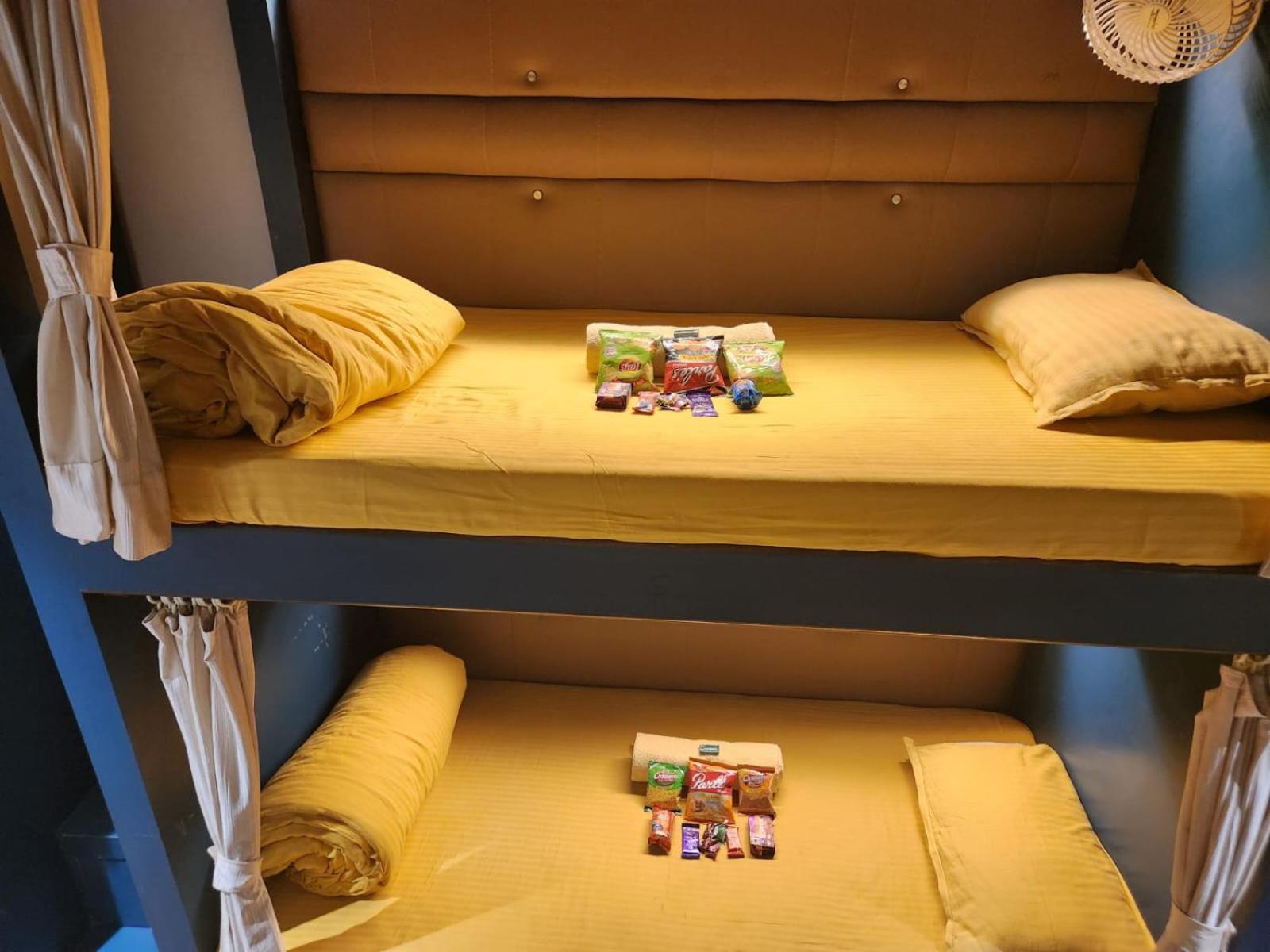 Sinhassan Dormitory Hostel Juhu Mumbai Dış mekan fotoğraf