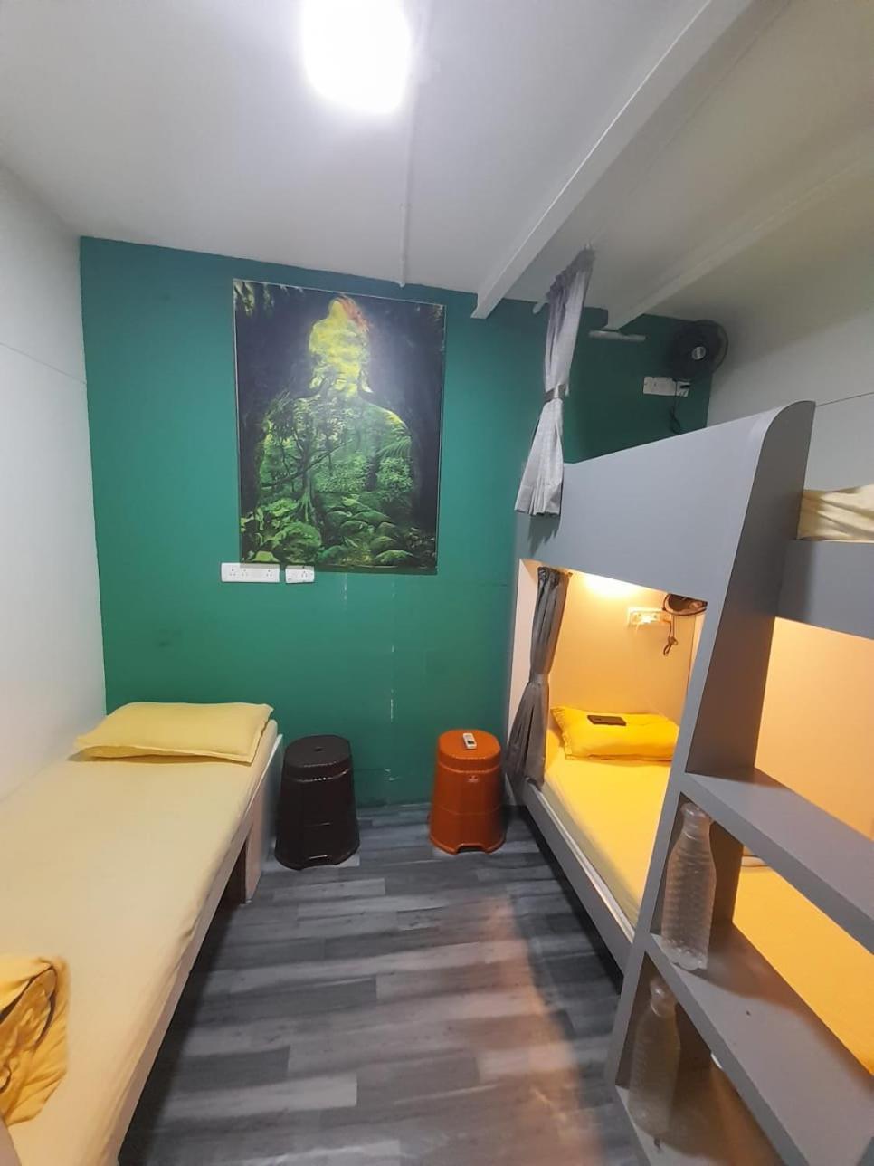Sinhassan Dormitory Hostel Juhu Mumbai Dış mekan fotoğraf